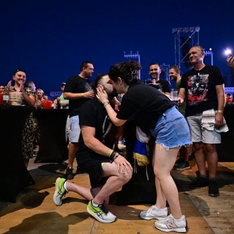 Mladi par se zaručio na Thompsonovom koncertu u Dugopolju