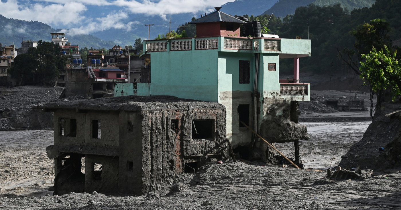 VIDEO Silovita bujica u Nepalu uništila je sve oko sebe. Osim ove zelene kuće