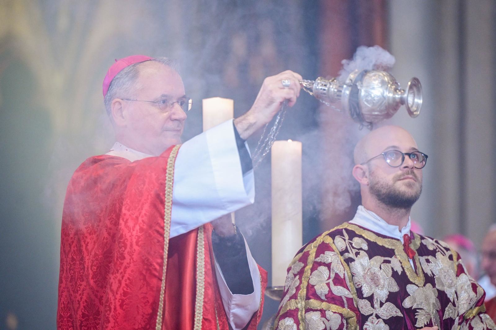 Nadbiskup Kutleša: Dvije su Hrvatske. Jedna je tiha, a druga poput Barabe