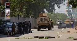 Više od 120 mrtvih u terorističkom napadu u Burkini Faso