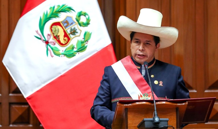 Prisegnuo novi peruanski predsjednik Pedro Castillo, obećao zemlju bez korupcije