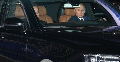 FOTO Ovo je limuzina u kojoj se voze Putin i Kim Jong-un. Rusi za nju imaju novi plan