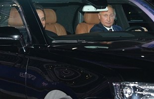 FOTO Ovo je Putinova luksuzna limuzina. Kreće šira proizvodnja, evo detalja