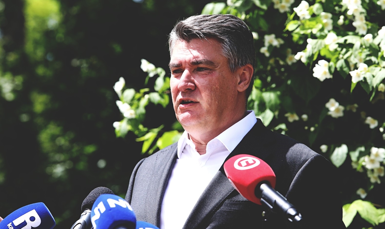 Liječnik kaže da sezona propada ako ne bude 60% cijepljenih. Milanović ga napao