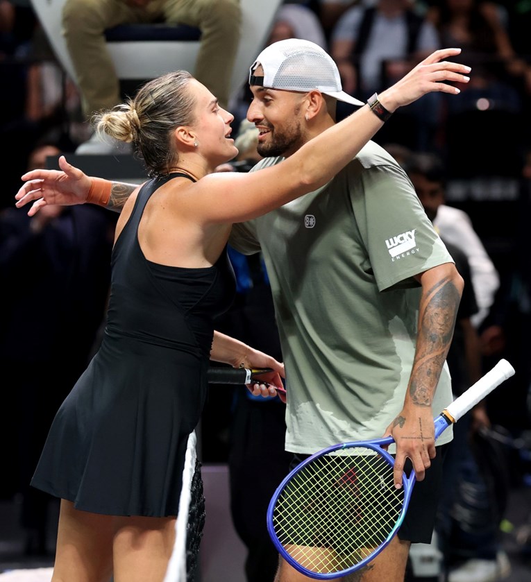 Kyrgios pobijedio Sabalenku u "Bitci spolova". Fanovi: Ovo je uvreda za sport