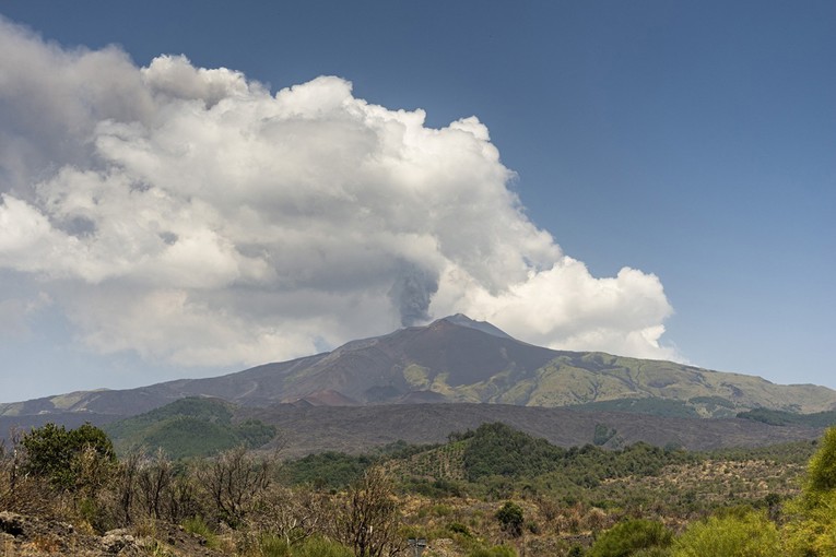 VIDEO Erupcija vulkana Etna na Siciliji
