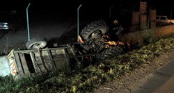 Muškarac kod Karlovca poginuo nakon prevrtanja traktora