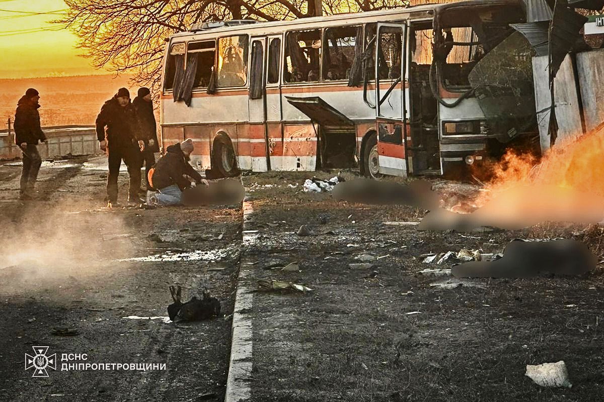 Ruski dron pogodio autobus u Ukrajini, poginulo 12 ljudi