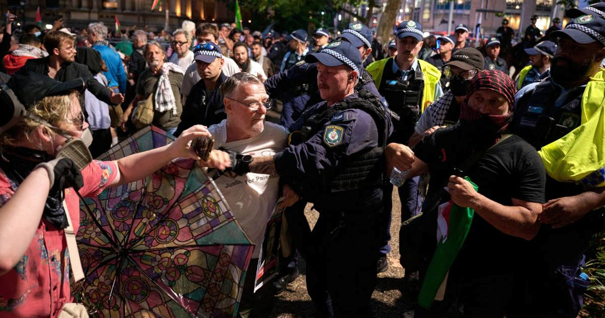 VIDEO I FOTO Prosvjednici se u Sydneyju sukobili s policijom