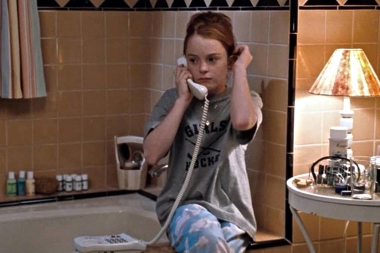 Roditelji diljem SAD-a vraćaju djetinjstvo iz '90-ih: Ukidaju mobitele, slušaju radio