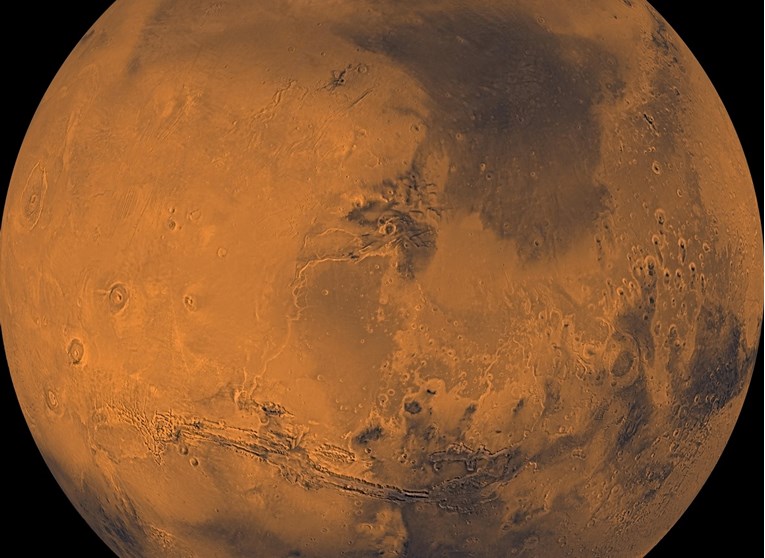 Znanstvenici: Na Marsu bi se mogle nalaziti velike količine vode