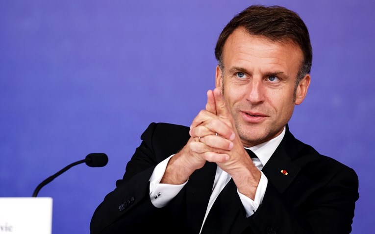 Macron iznio novu ideju o francuskom nuklearnom oružju. Napale ga desnica i ljevica