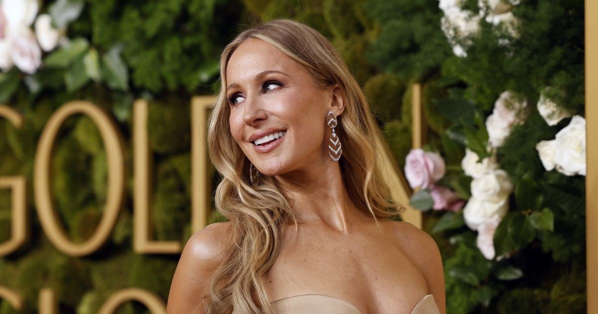 Nikki Glaser pokazala kako je izgledala prije 16 godina, iznenadila transformacijom