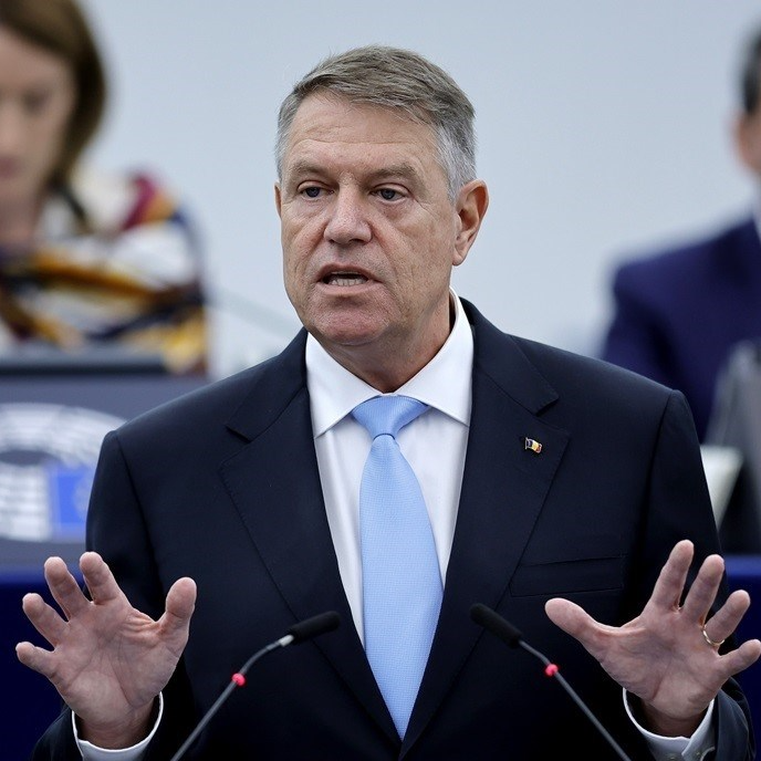 Rumunjski predsjednik kandidirat će se za šefa NATO-a