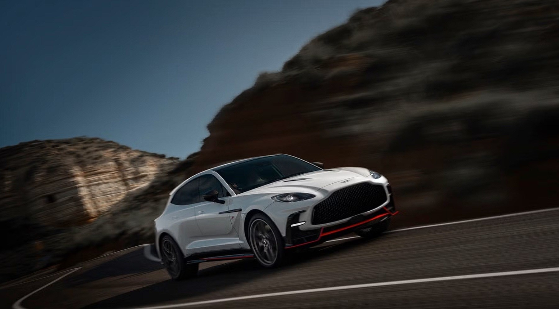 VIDEO Aston Martin ponizio Bentley i postavio novi rekord na Goodwoodu