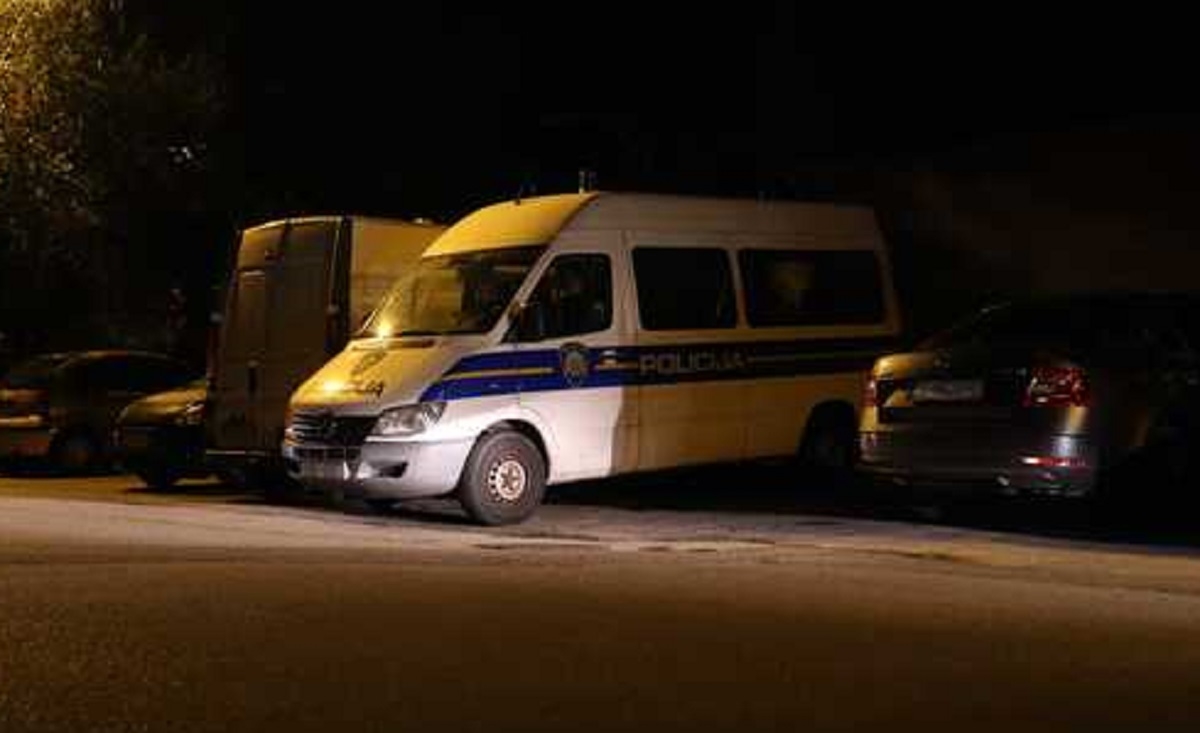 Liječnička komora i Zbor liječnika osudili prosvjede ispred Beroševe kuće