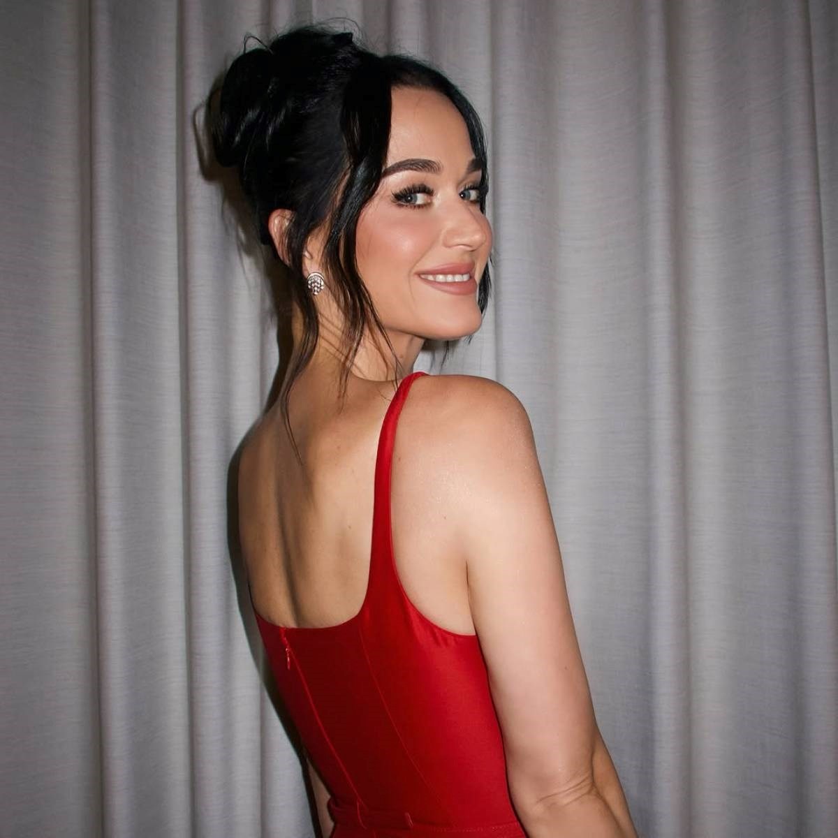 Katy Perry traži milijune od 85-godišnjeg vojnog veterana - zbog vile