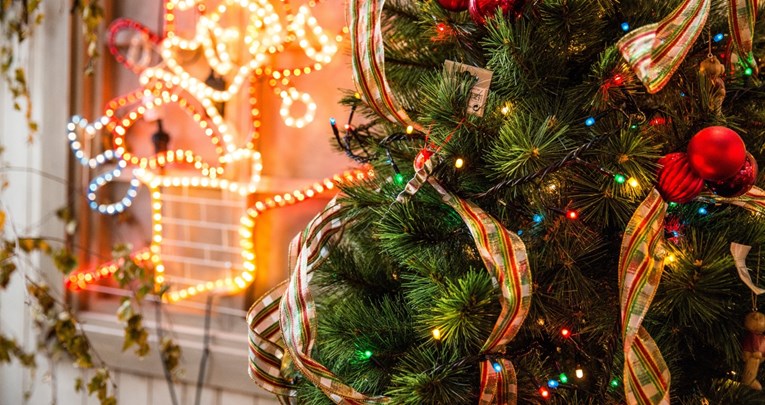 Pravo je vrijeme da dom ukrasite božićnim dekoracijama. Stručnjaci objasnili zašto