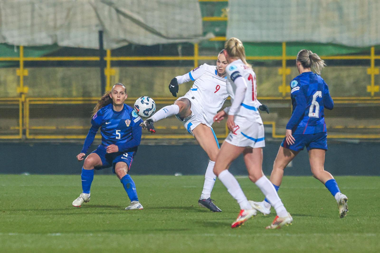 Velika promjena u ženskom nogometu. Svaka ekipa morat će imati ženu kao trenericu