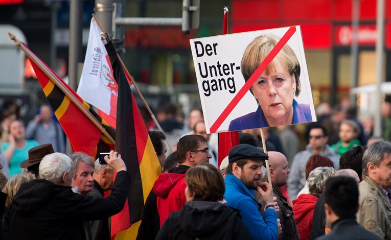Skandal u Njemačkoj: Policija zabranila snimanje desničarskog prosvjeda