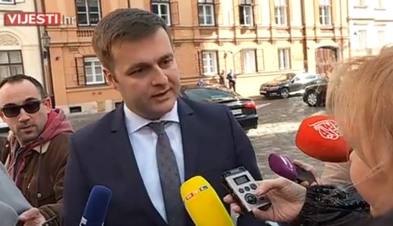 Ministar Ćorić se svađao s novinarkom, pogledajte snimku
