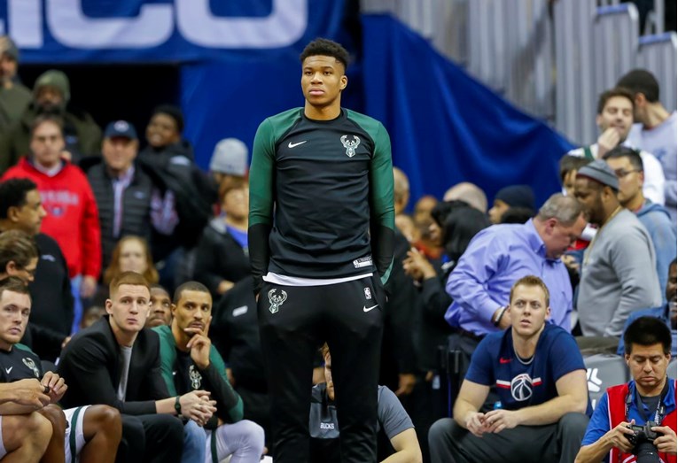 NBA spektakl u Parizu