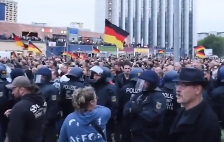 VIDEO Zašto neonacisti već tjednima divljaju po njemačkom gradu?