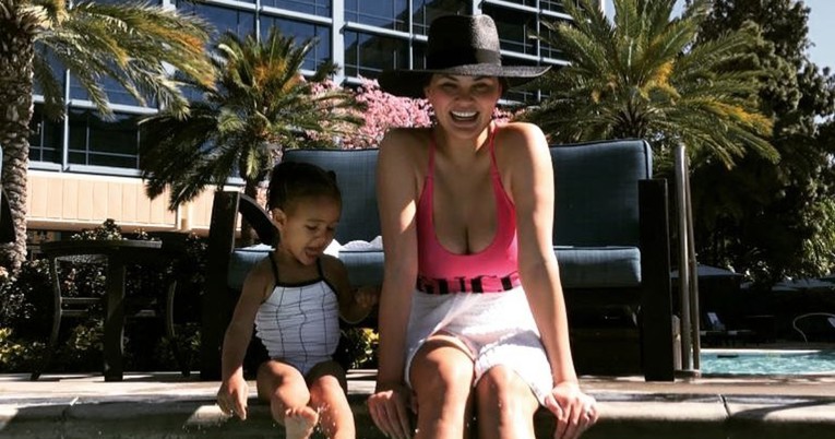 Chrissy Teigen si je rodila dvojnicu: "Već sad ima tvoje manekenske gene!"