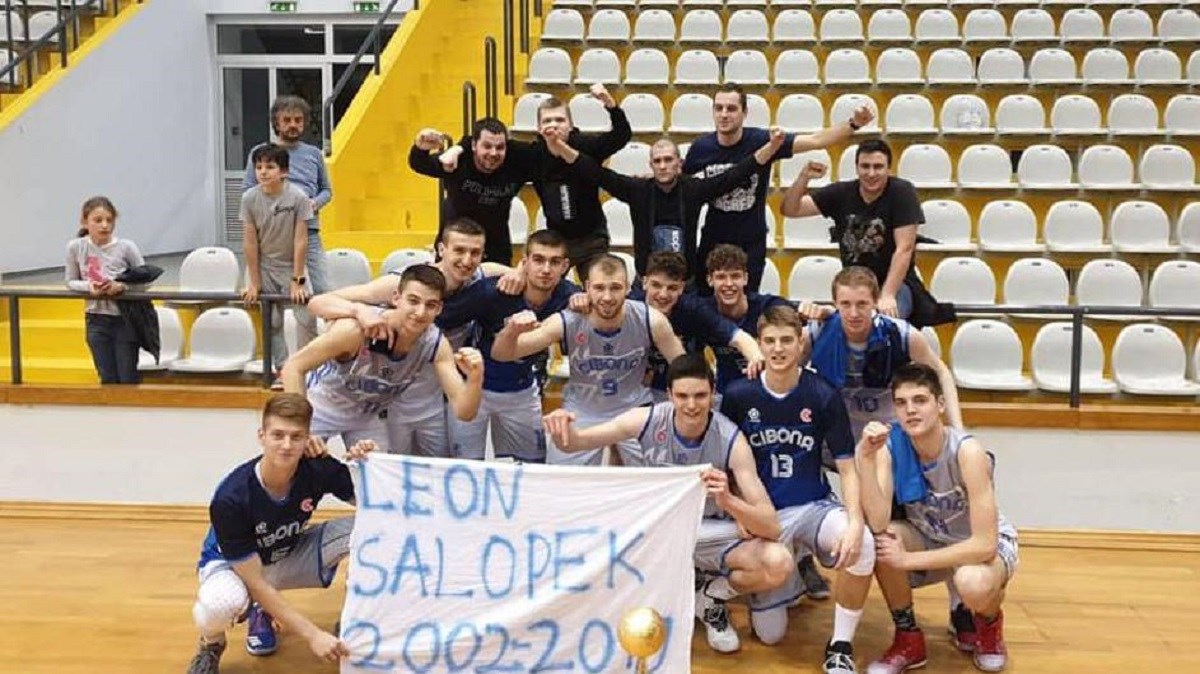 Juniori Cibone regionalni naslov posvetili preminulom mladom košarkašu