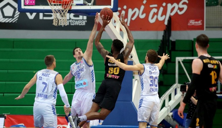Cibona svladala Split i povela u polufinalu
