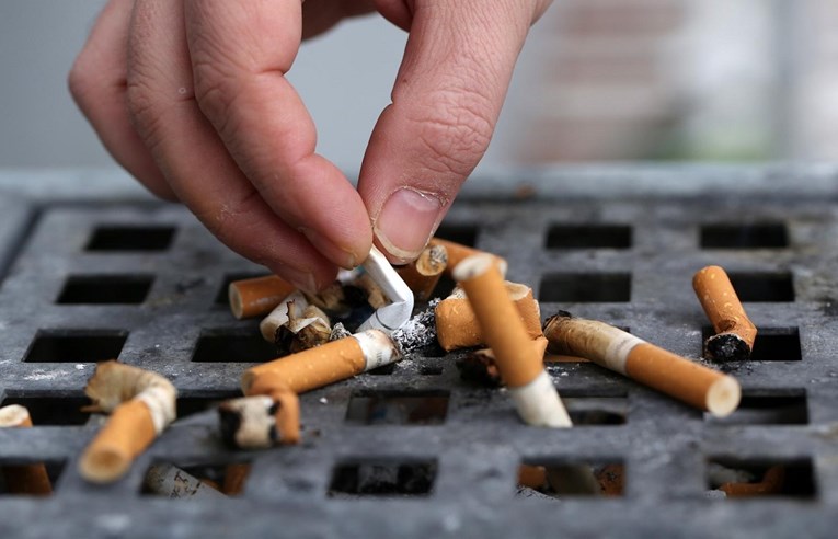 Engleska želi u potpunosti iskorijeniti pušenje u narednih 12 godina