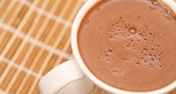 Uz ovaj vrući čokoladni smoothie možete utažiti želju za slatkim na zdrav način
