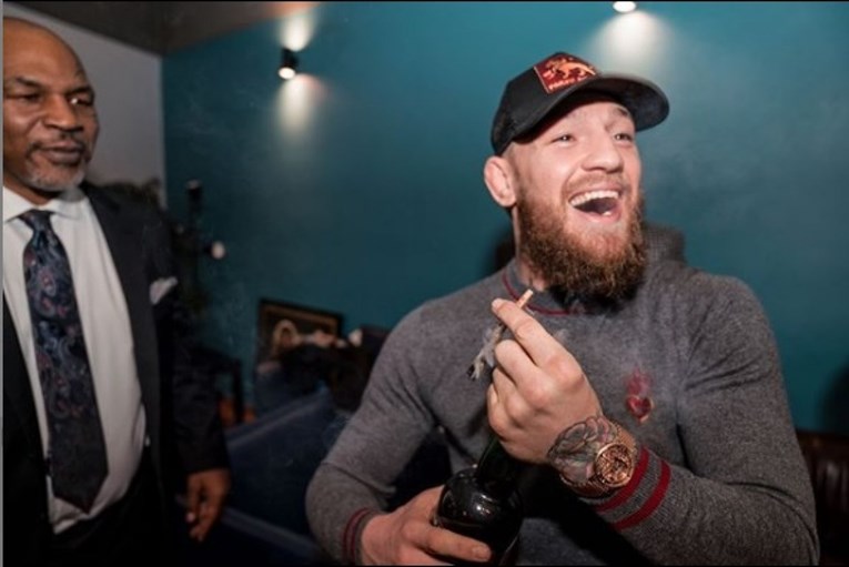 McGregor objavio dokaz da je pušio marihuanu s Mikeom Tysonom