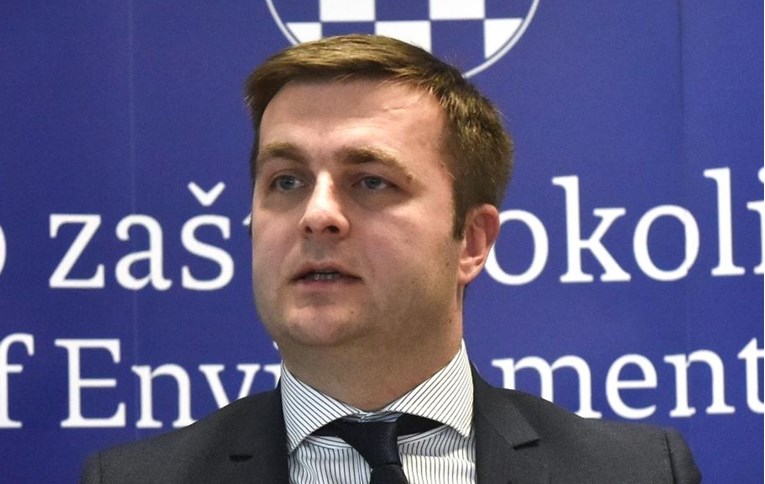 Ministar Ćorić komentirao propast rafinerije u Sisku