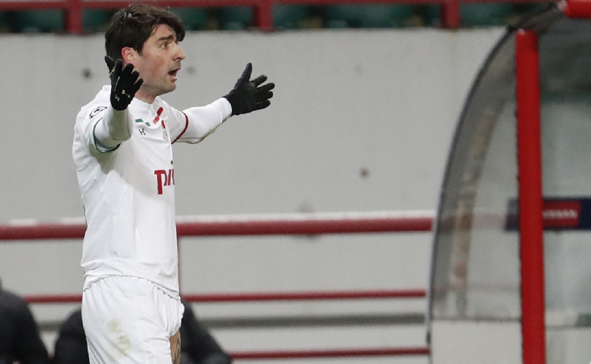 Ćorluka tragičar derbija: Šef obrane gleda dok prima golove za poraz