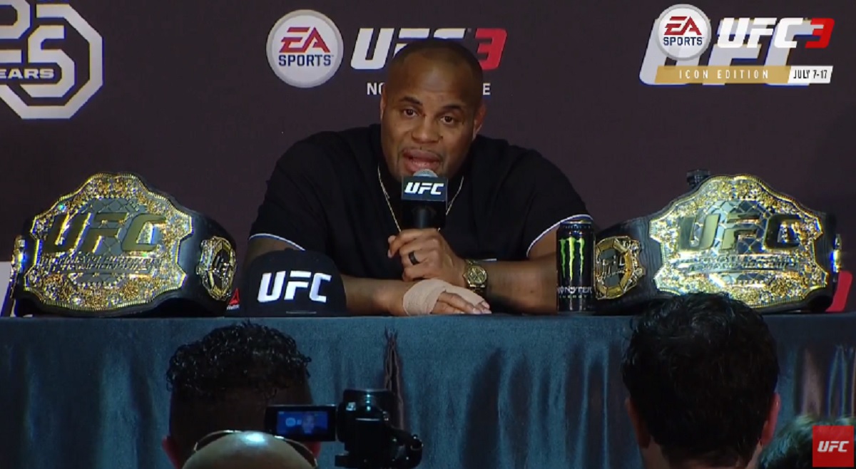 Cormier: Jon Jones bi sigurno dobio oko 8 milijuna dolara za tu borbu