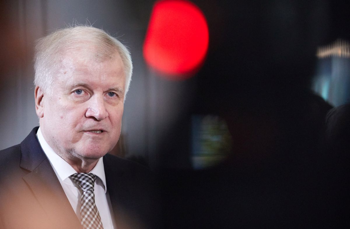Koalicijski partner Angele Merkel kaže kako vjeruje da će riješiti spor oko migranata