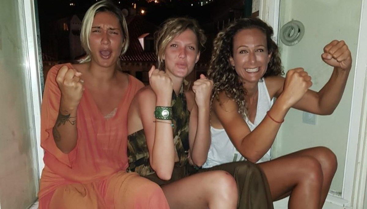 Cure iz Srbije zapele su sinoć u moru navijača u Dubrovniku, nastala je priča za pamćenje