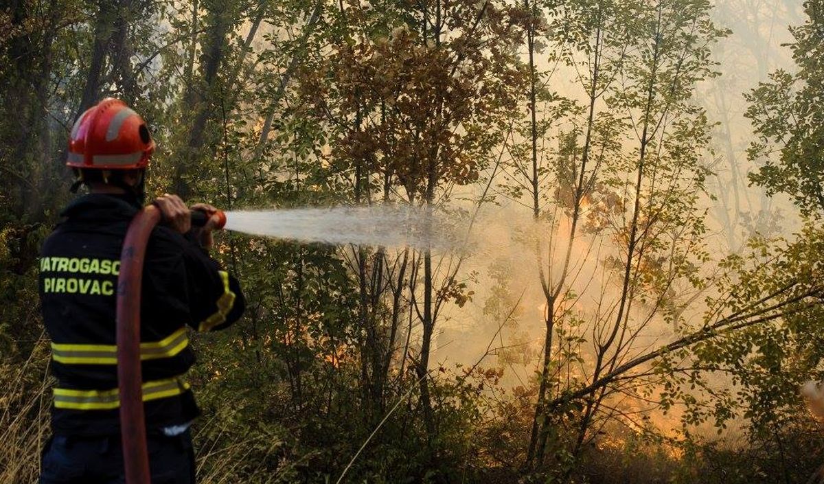 Osumnjičeni za podmetanje požara u Šibeniku pušten na slobodu