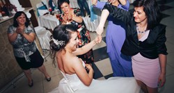 Grci na svadbama razbijaju hrpe tanjura, postoji više vjerovanja zašto to rade