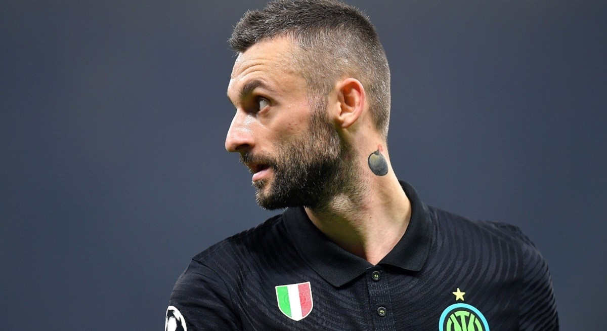 Inter: "Nećemo moliti Brozovića da ostane." Dva sata kasnije spasio ih je u LP-u