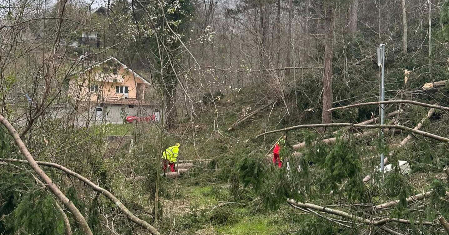 Olujno nevrijeme pogodilo i Sloveniju. Šteta je velika