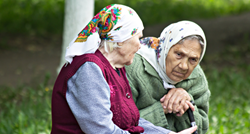 Rasprava dviju bosanskih baka o rodbinskim vezama apsolutni je hit na TikToku