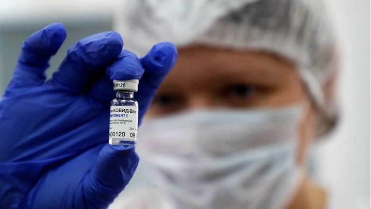 Rusi: U veljači ćemo tražiti da nam EU odobri cjepivo