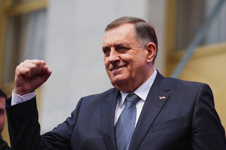 Dodik: Srbima nema života u BiH