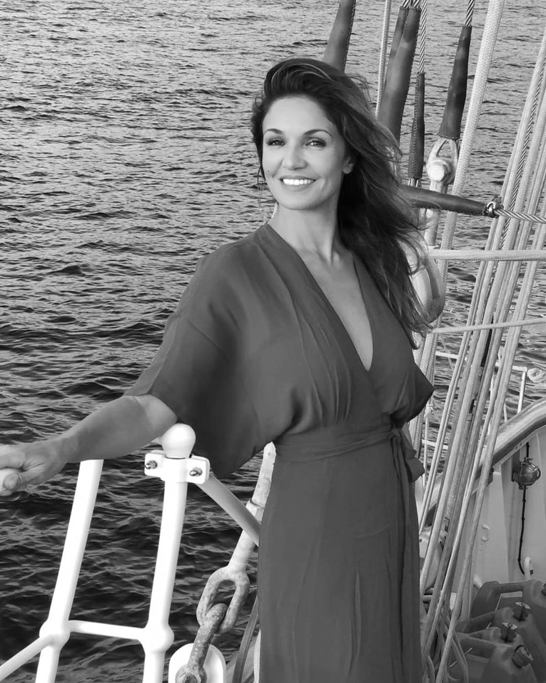 Umrla glumica Nadia Farès (57), pronađena je u bazenu bez svijesti