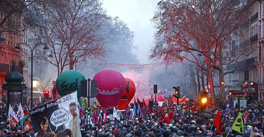 Preko milijun prosvjednika protiv Macronove mirovinske reforme