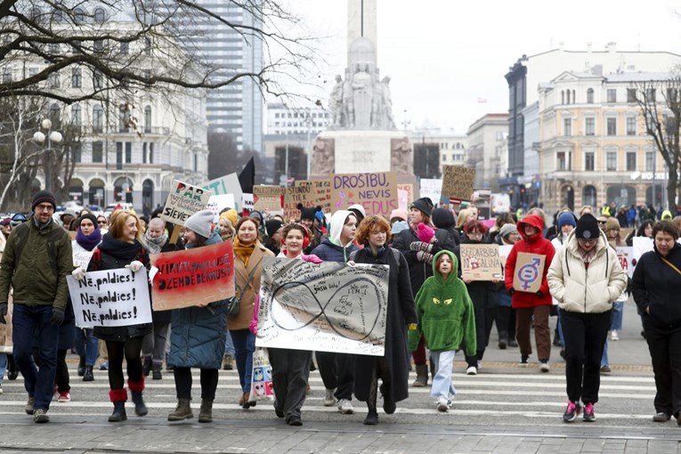 Latvija odgodila glasanje o povlačenju iz Istanbulske konvencije. "Pobjeda naroda"