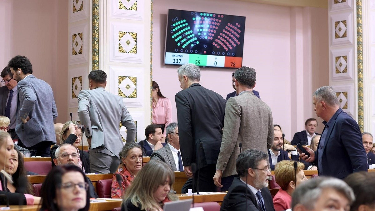 HDZ: Danas smo vidjeli novi oporbeni debakl, fijasko, blamažu...