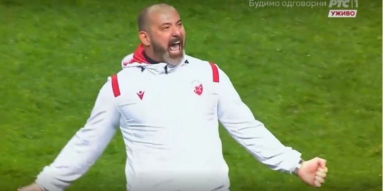 Pogledajte delirij Dejana Stankovića: Kliže na koljenima, lupa glavom, plače...